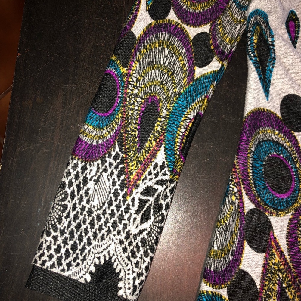 Beautiful Tunic Top - Picture 4 of 5